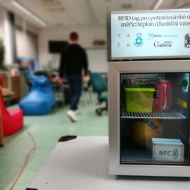 Tag měřící teplotu pro potravinářské účely